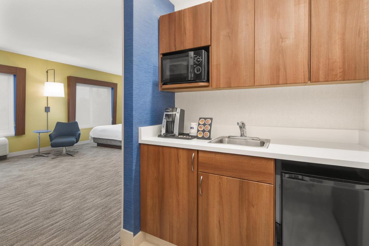 Holiday Inn Express Hotel & Suites Sacramento Airport Natomas, An Ihg Hotel Room photo